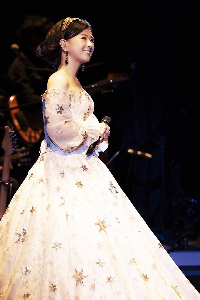 薬師丸ひろ子、昨年を上回る公演数！　全国18都市21公演コンサートツアー開催を発表