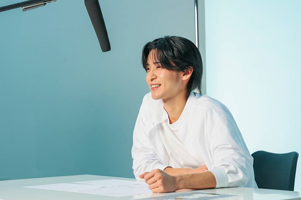 Snow Man目黒蓮、レシピ動画ナレーションに初挑戦「声を当てられることがすごくうれしかった」
