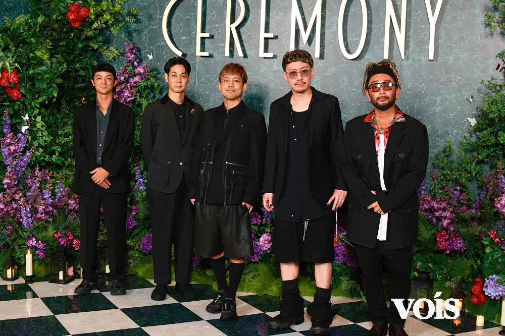 ORANGE RANGE、スタイリッシュなブラックコーデで魅せた「CEREMONY」グリーンカーペット