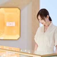 福原遥「ブルガリ 心斎橋」へ来場「特別な世界観が広がっていて感動」