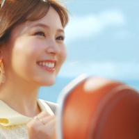 「Essential」新CM「さらツヤすぎる！Essential！(上海ハニー)」篇