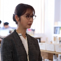 佐々木希、麻里子（岡崎紗絵）を支える“頼れる秘書”役