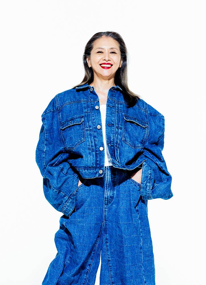 小泉今日子、60年間の歴史を動画モーフィングで表現「夏のタイムマシーン 1966-2026」MV公開