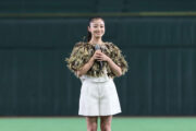 河了貂・橋本環奈、始球式で魂の一球