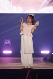 希空、甘めフェミニン