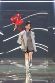 山下美月、多幸感リップ