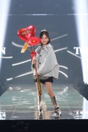 山下美月、多幸感リップ