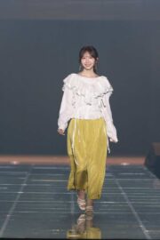 日向坂46藤嶌果歩、エレガントなルック