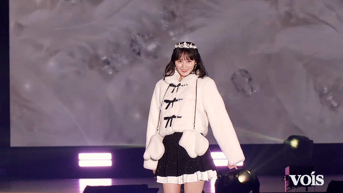 乃木坂46遠藤さくら、美スタイル際立つティアラ×白ファー　まるでプリンセス