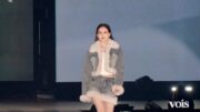 なごみ「EMODA」美脚見せ