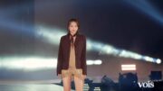 武田玲奈、テーラードジャケット×キャミドレスで美脚見せ　シックなモダンモードスタイル
