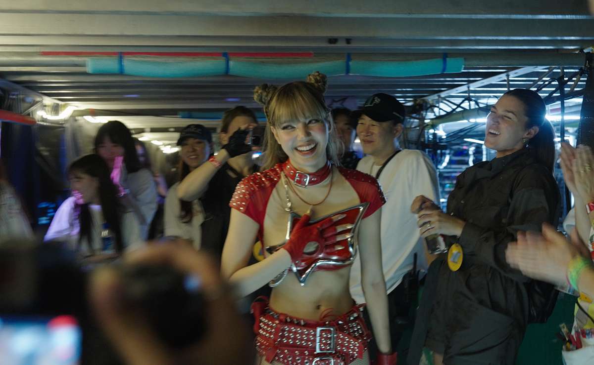 BLACKPINK・LISA、ソロ活動１年間を追ったドキュメンタリー映画が３日間限定で公開　日本予告編が完成