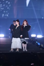 月足天音×村川緋杏、ランウェイ共演
