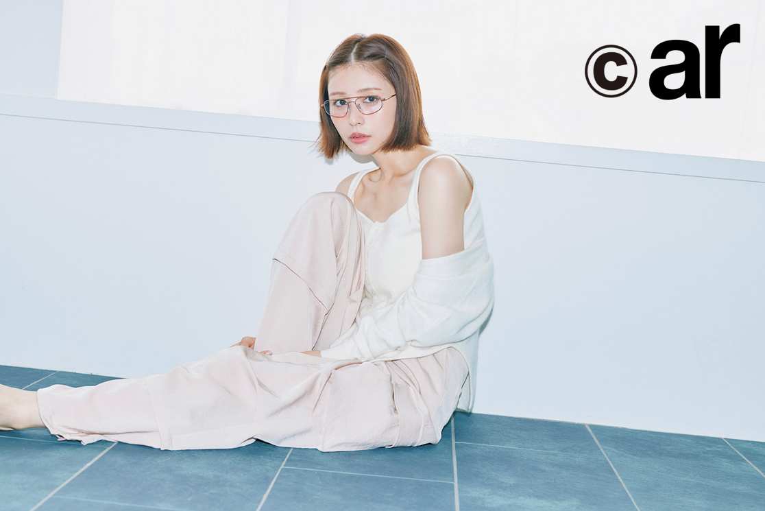 長濱ねる、デート服を着こなし　『ar』11月号でデート服論も展開