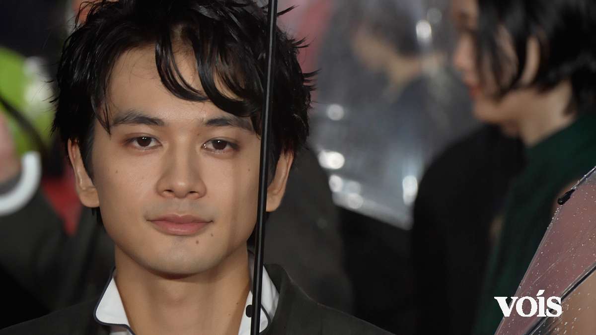 北村匠海、シックなセットアップでレカペ「雨でも熱気がすごかった」